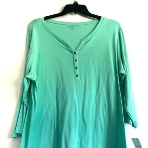Croft & Barrow Woman’s 3/4 sleeve V-neck top Size 2x NEW